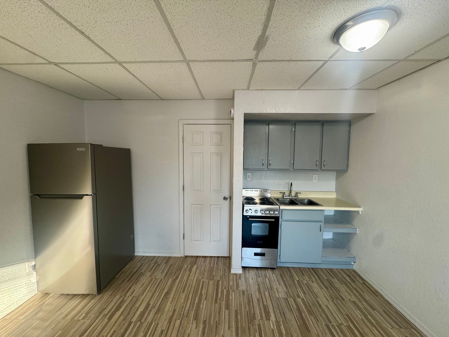 Mesa Apartment: 43 N Harris Dr