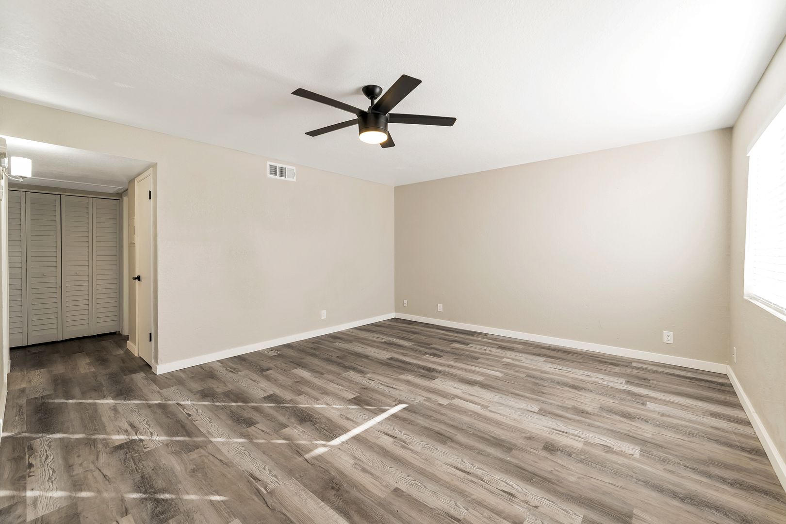 2725 Beck Lane 4 of 12