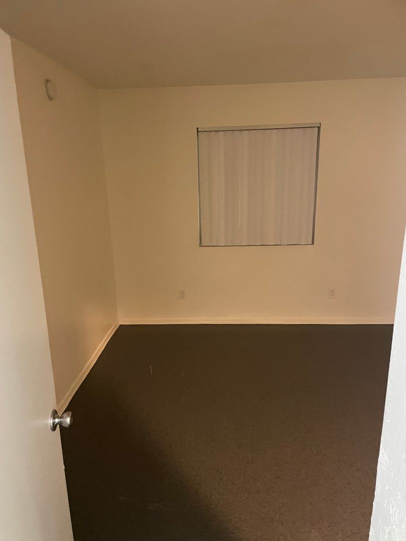 Representative unfurnished bedroom at Starlight Apartments.