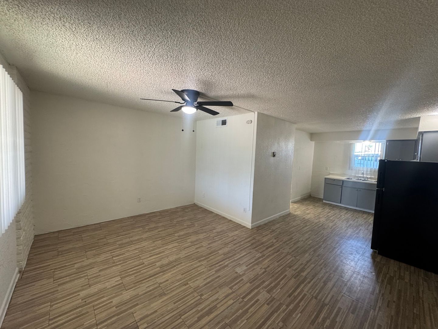 Mesa Apartment: 1940 W University Drive