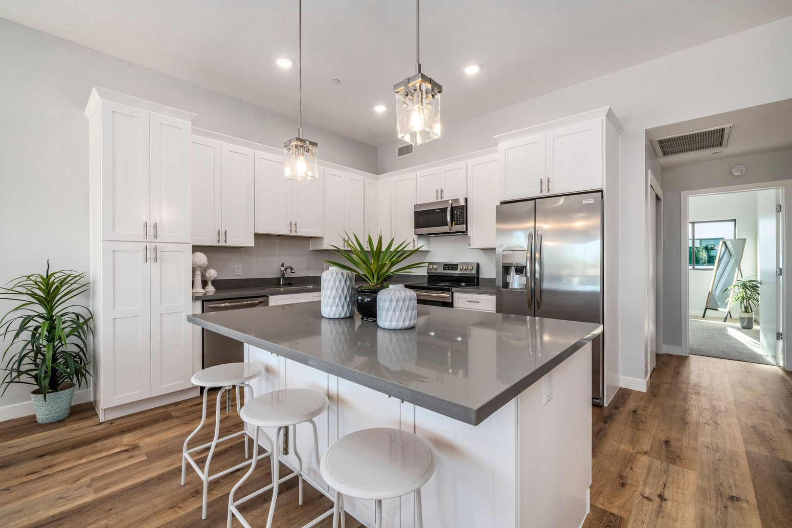 Phoenix Apartment: 1645 E Cheery Lynn