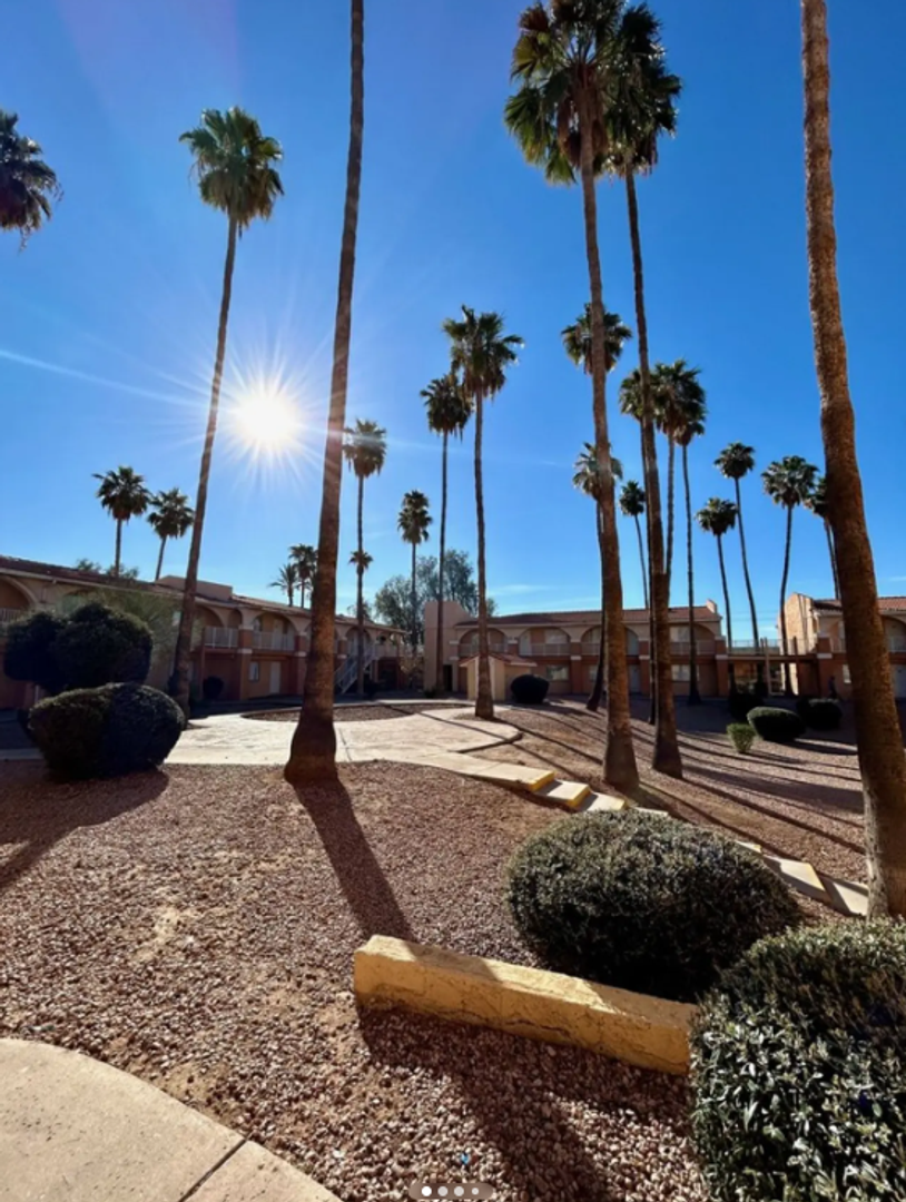 Phoenix Apartment: 2990 W Thunderbird