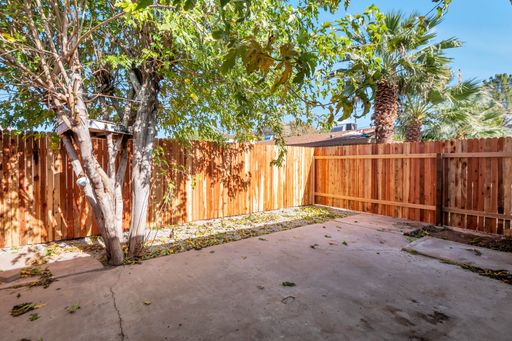 IMMEDIATE MOVE IN AVAILABLE – photo 1