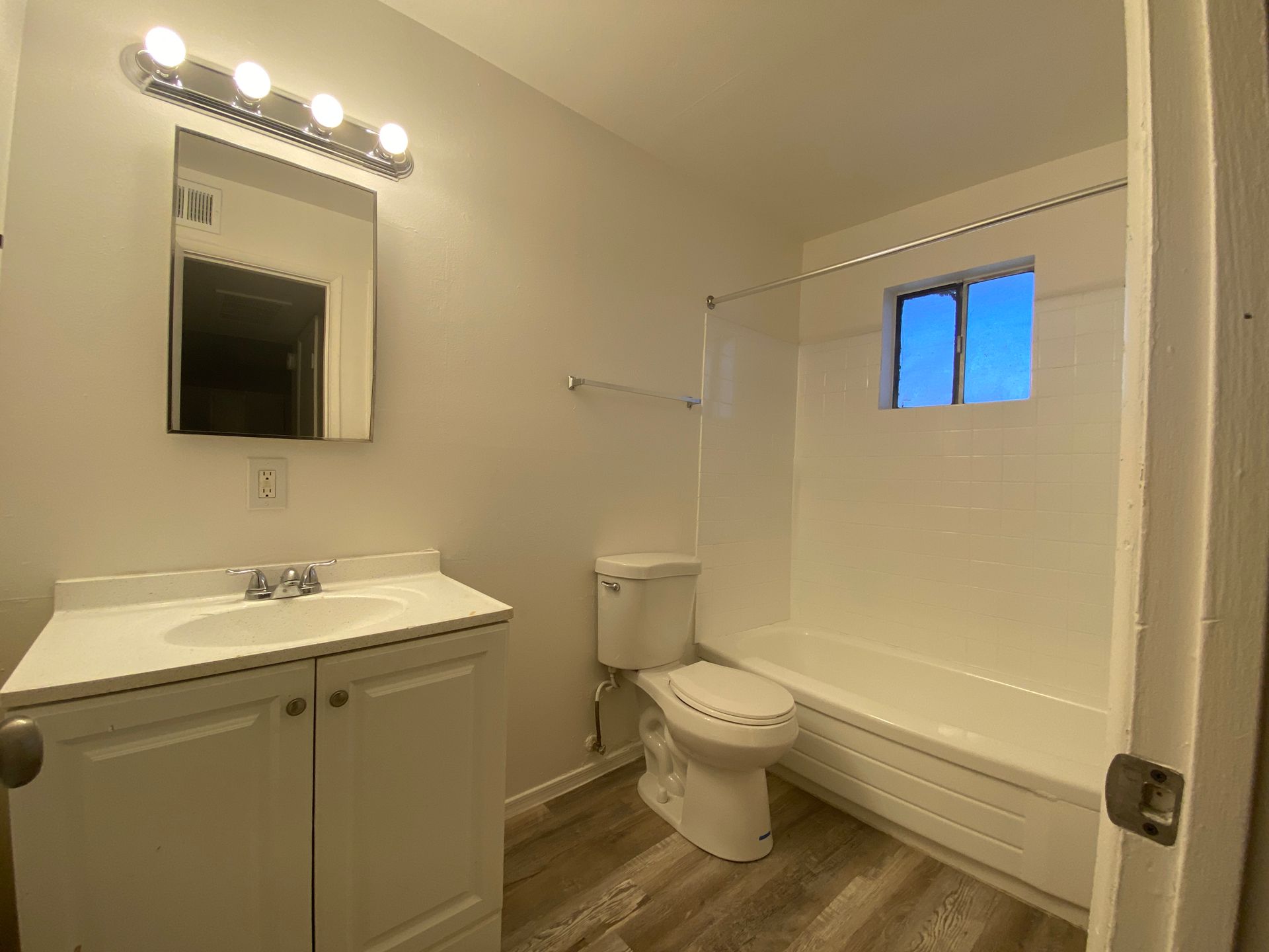 Representative apartment bathroom at Devonshire Apartments at 2414.