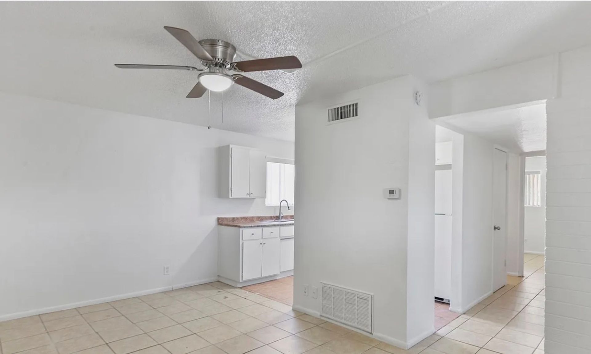 Unfurnished living area at Glen Vista Apartments