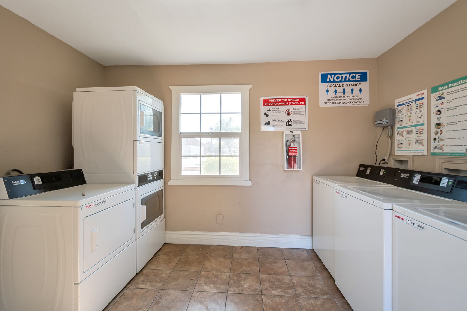 Shared laundry room at Starlight Apartments.