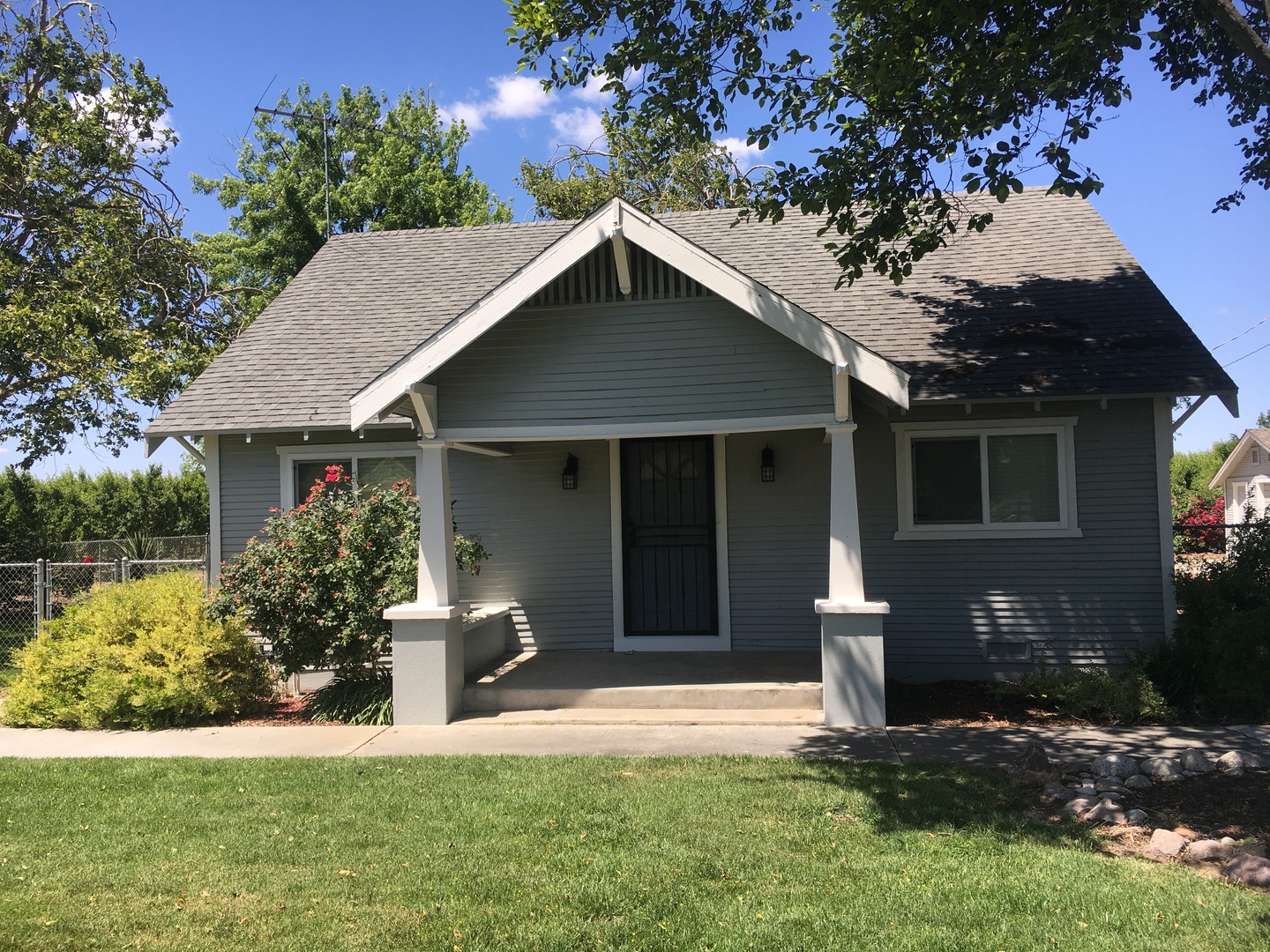 Hughson House: 5437 Griffin Rd