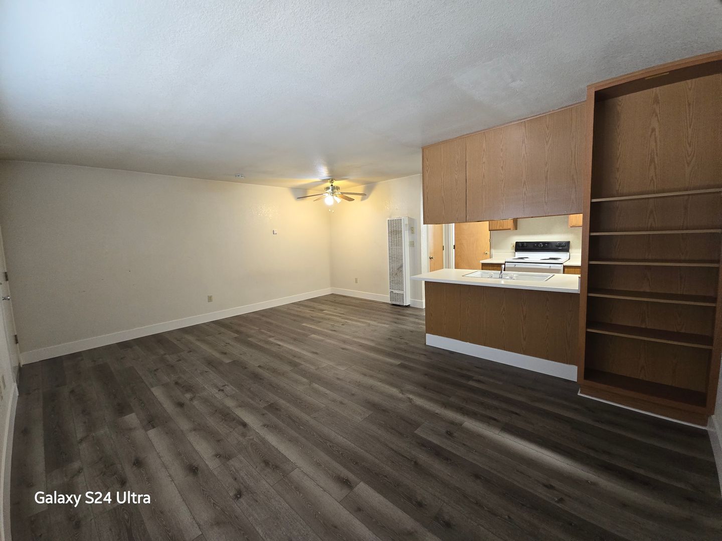 Modesto Apartment: 123 College Avenue
