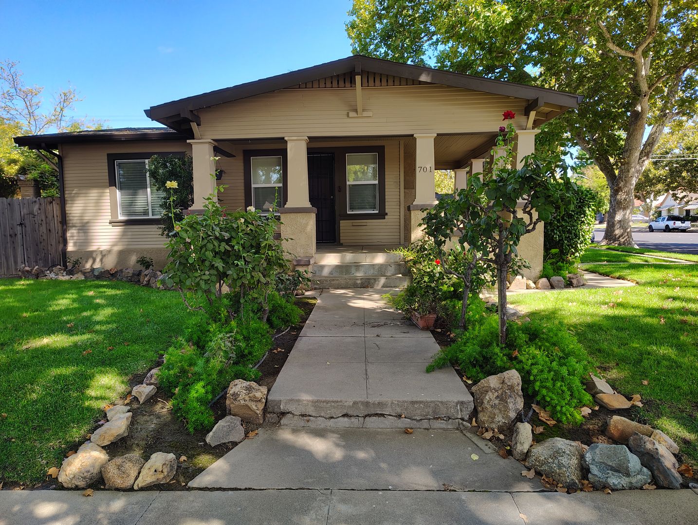 Modesto House: 701 Tuolumne Blvd.