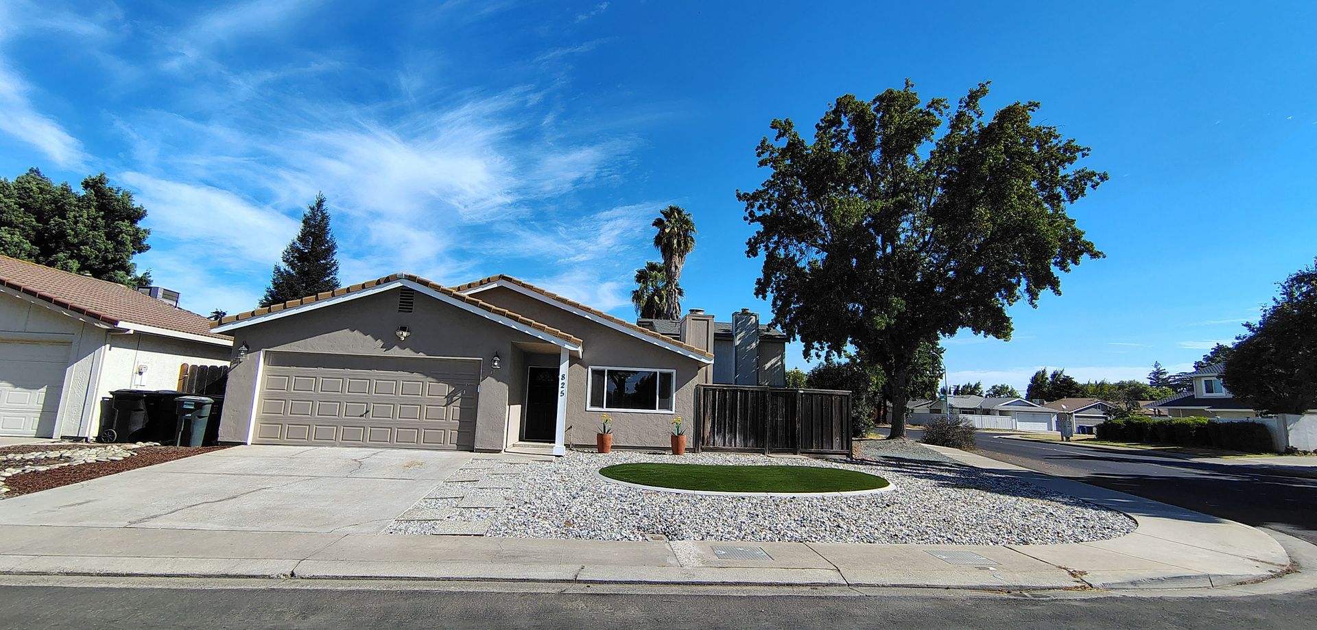 Modesto House: 825 Muscat Way
