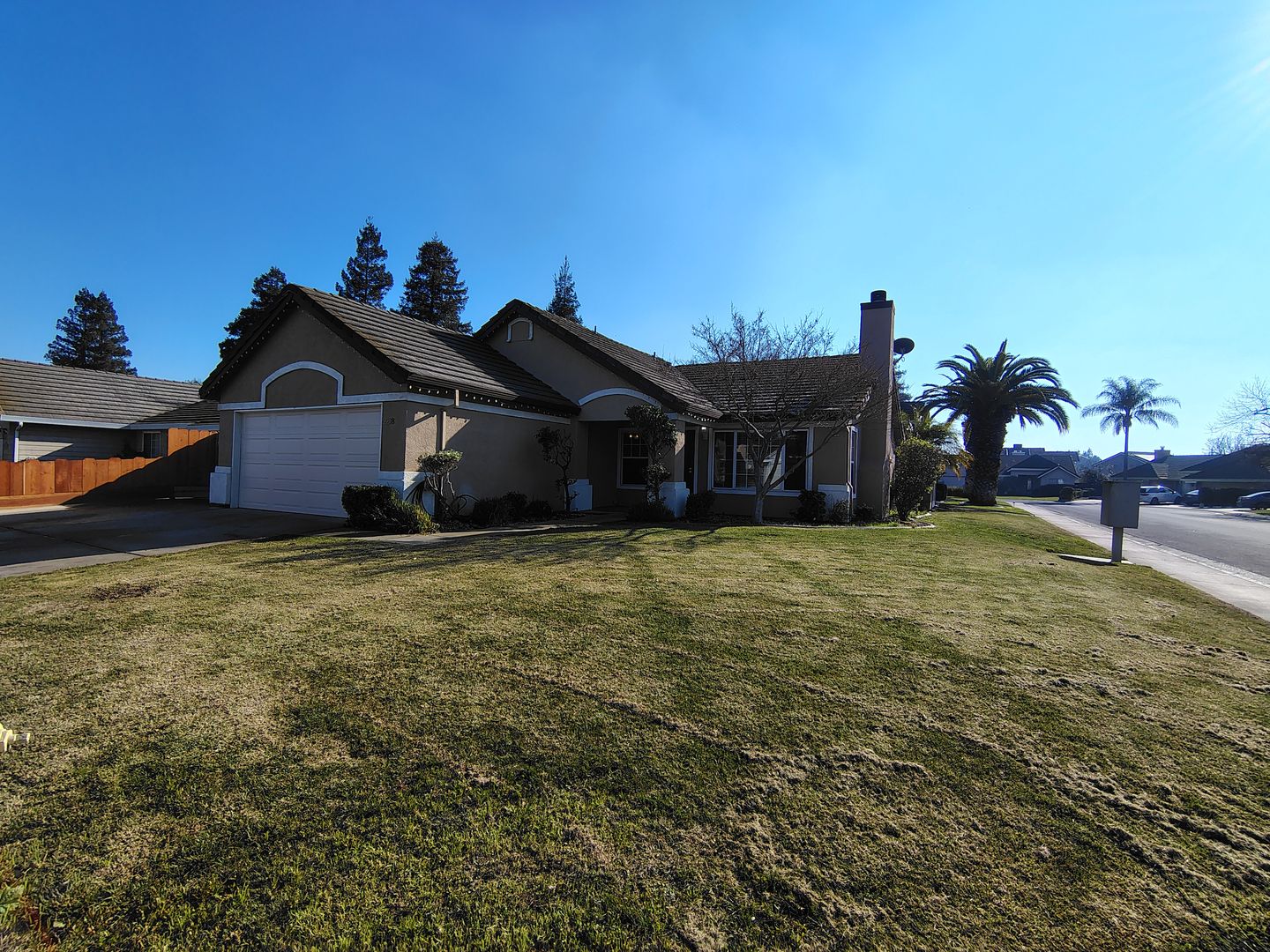 Riverbank House: 2218 Heritage Manor Drive