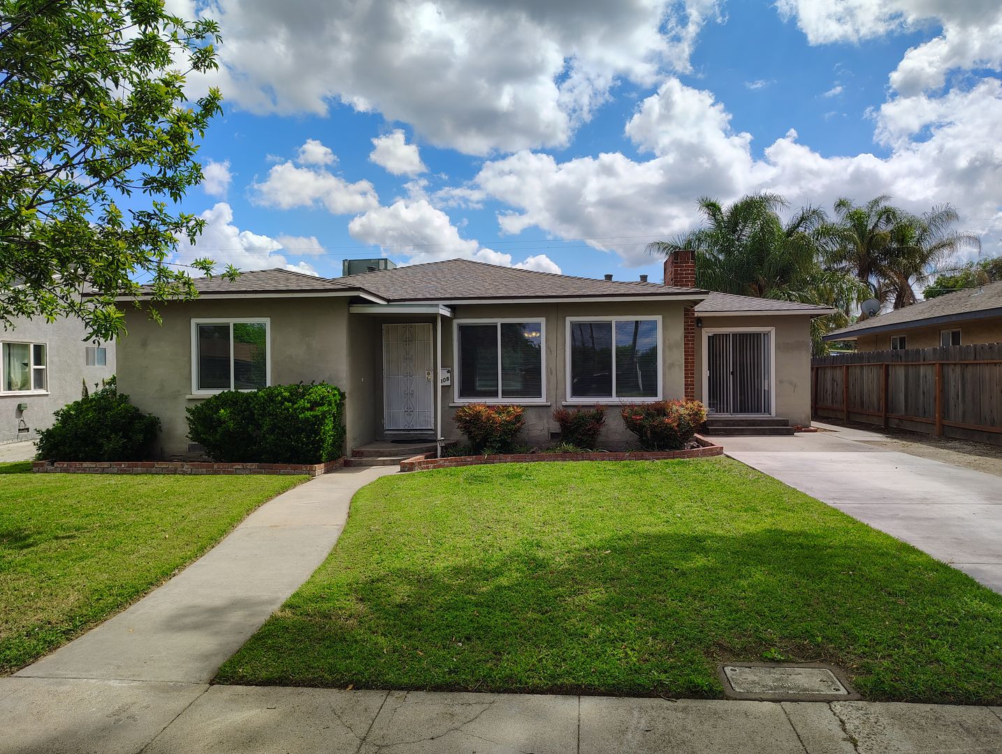 Modesto Apartment: 408 Fusco Avenue