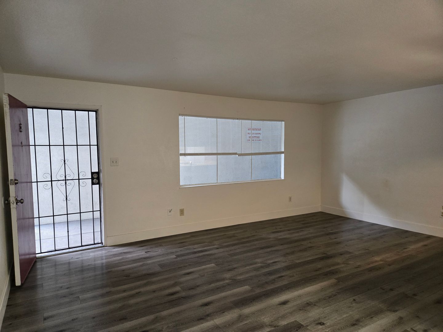 Modesto Apartment: 123 College Avenue