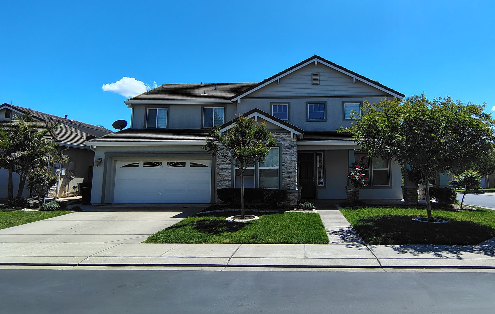 Waterford House: 13606 Brook Way