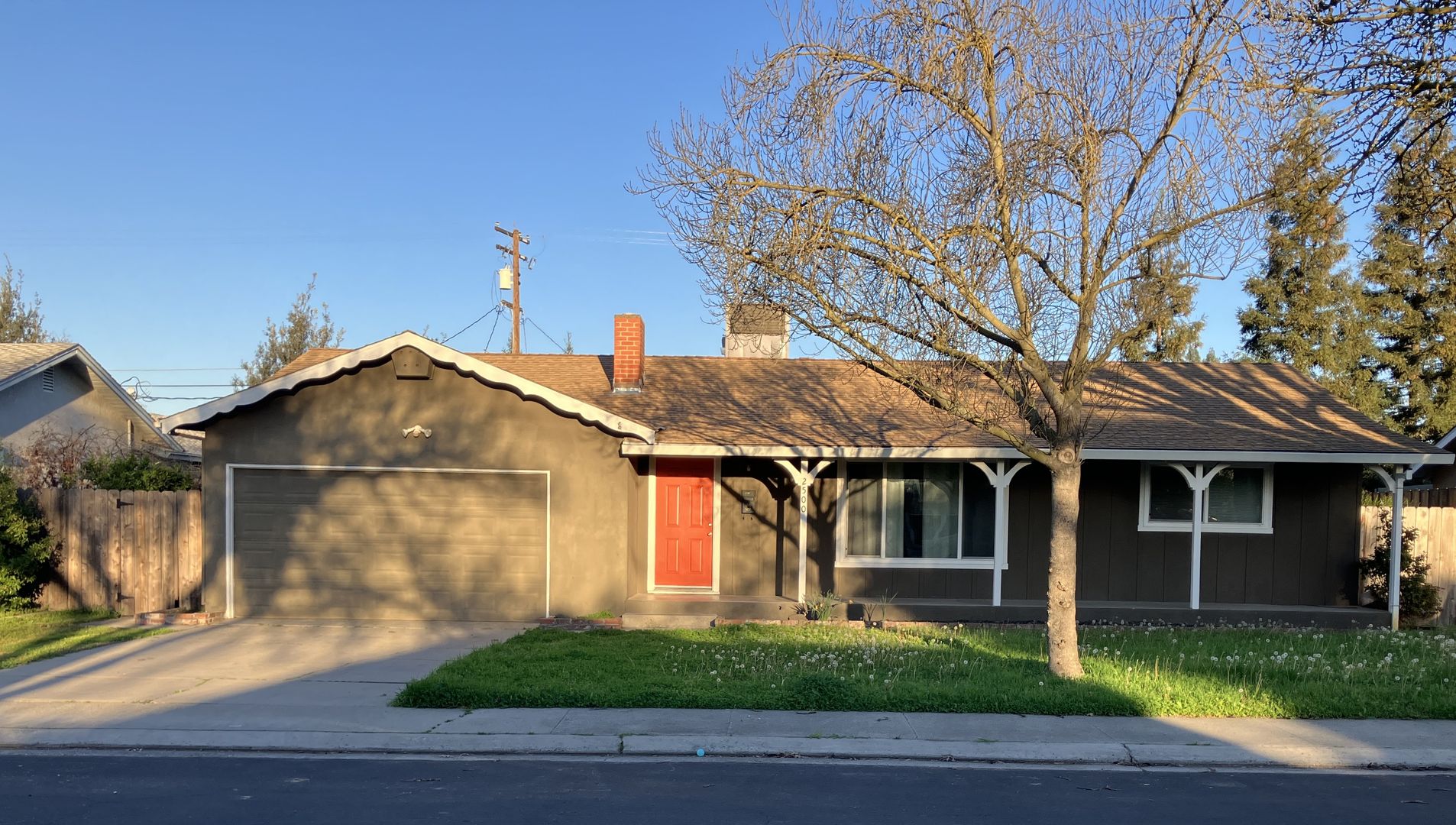Modesto House: 2500 Dana Ln