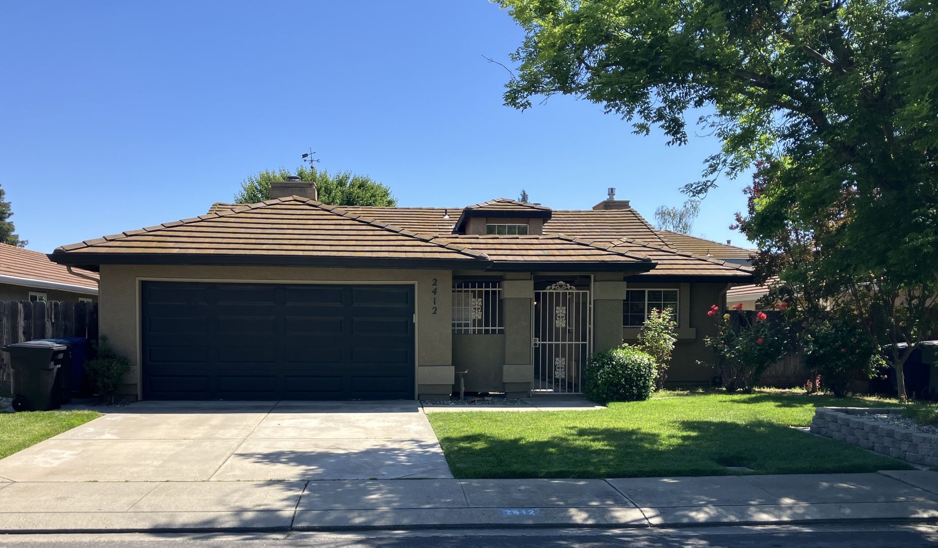 Modesto House: 2412 Alexia Way