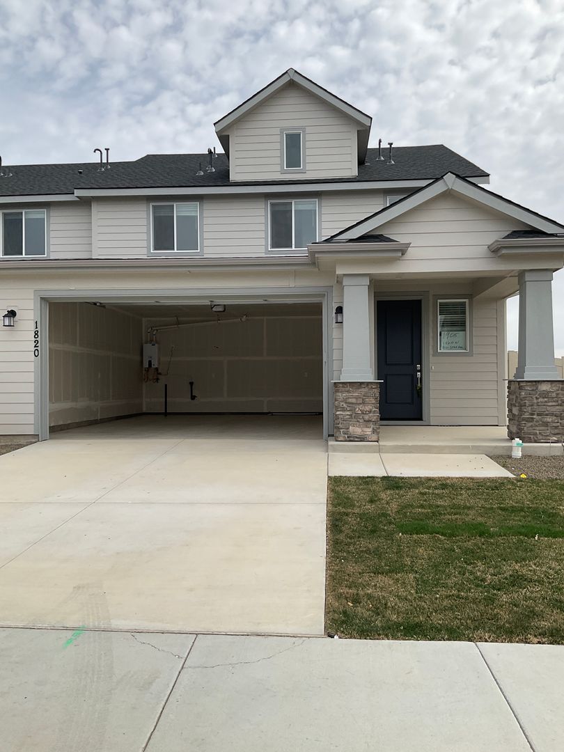 Eagle House: 1820 N. Big Star Ave.