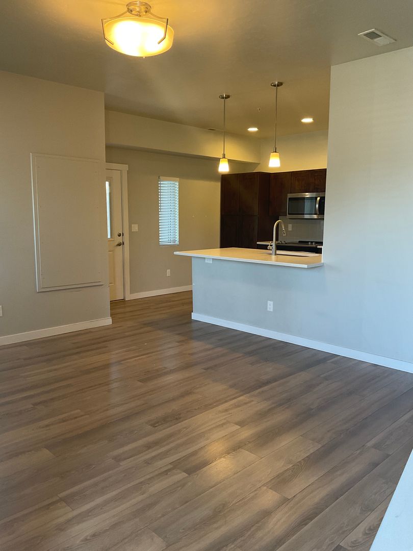 Kuna Townhome: 815 W. Backpack Ln - 104