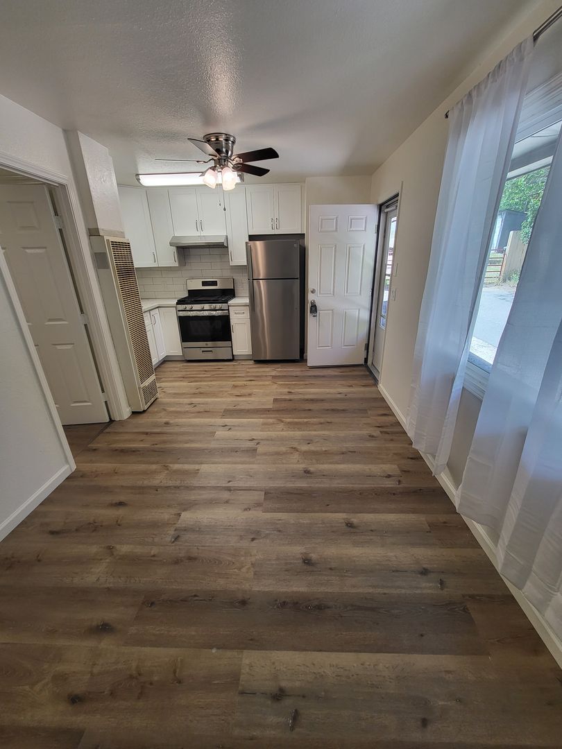 Carson City Apartment: 612-614 S. Minnesota Street