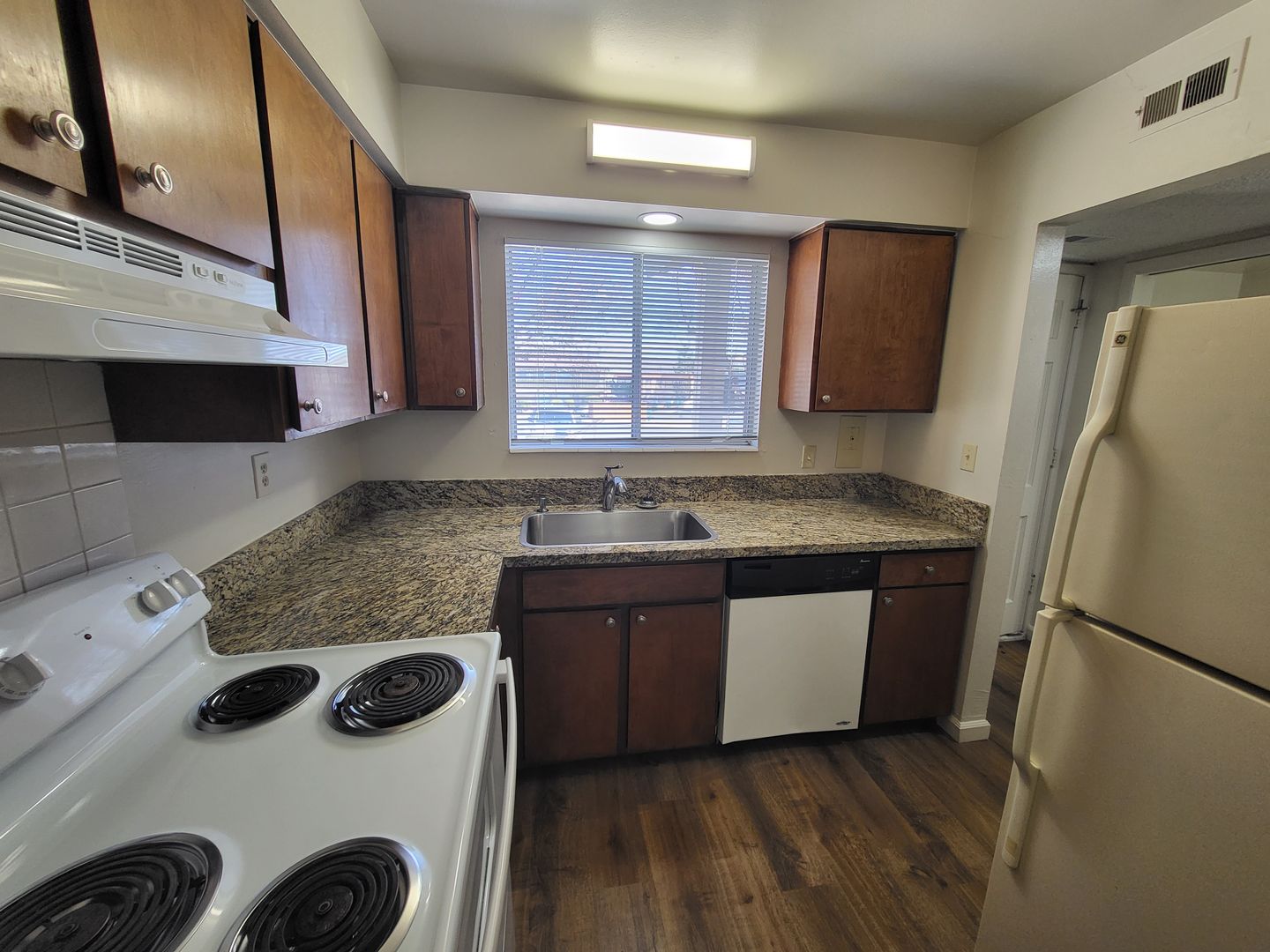 Reno Apartment: 3501-3503-3505-3507 Gypsum Road