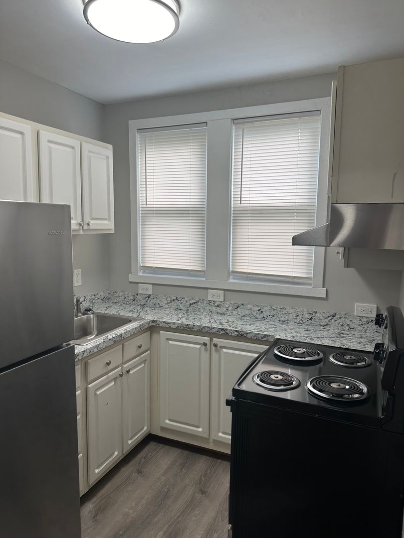 Winchester Apartment: 16 - 18 1/2 Morningside Drive