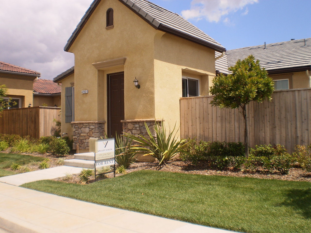 Clovis House: 4152 Harlan Ranch Blvd