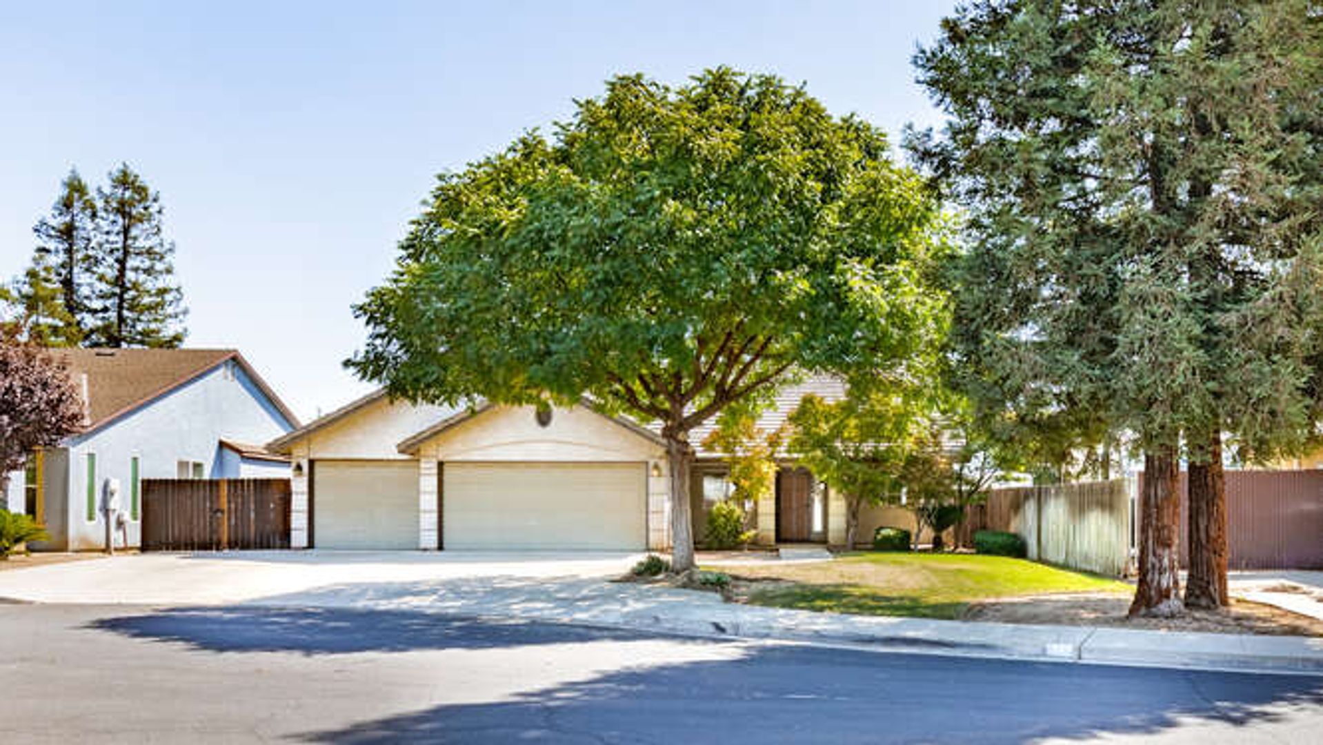 Clovis House: 213 Caesar Ave