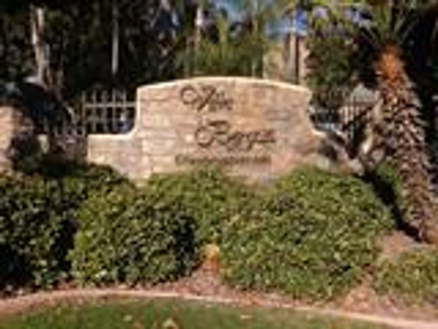 Fresno House: 2881 Huntington Blvd #101