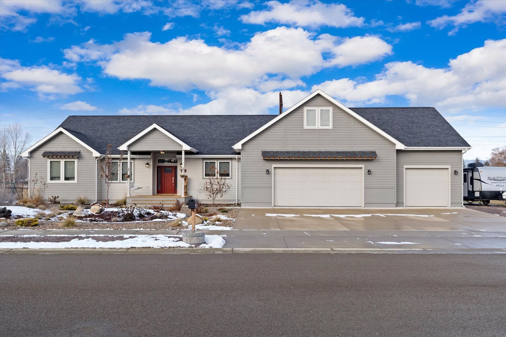 Columbia Falls House: 1015 Riparian Drive