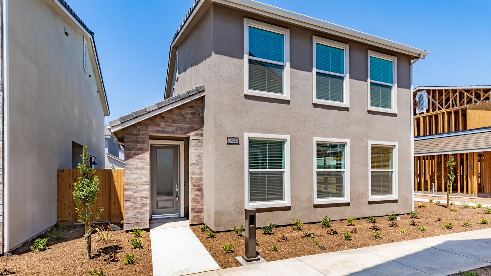 Fresno House: 2834 E Tamarind Dr
