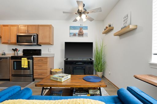 2 Bedroom 1 1/2 Bath Furnished Condo with Heated Garage - AVAILABLE on Month to Month – photo 1