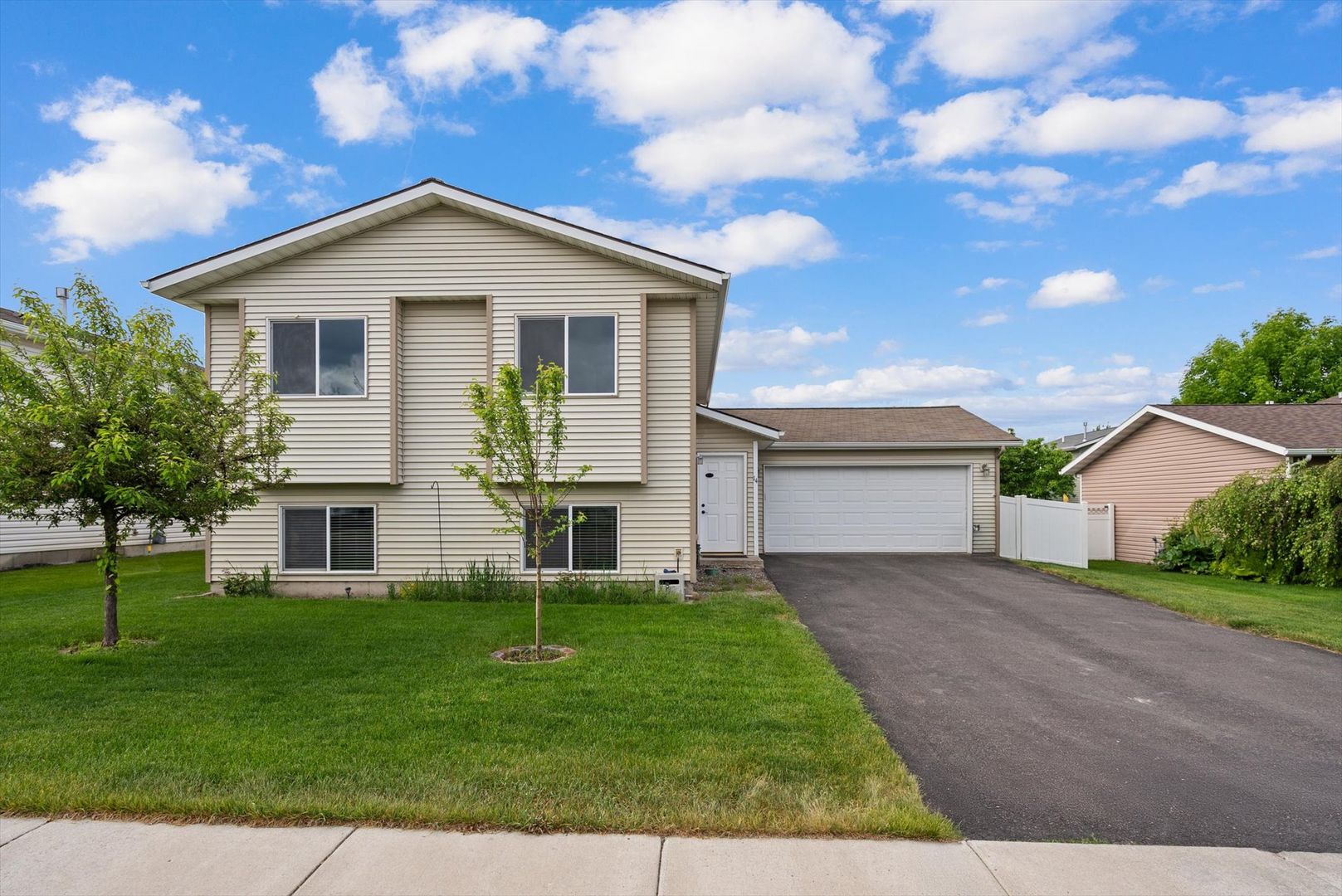 Kalispell House: 14 Ford Way