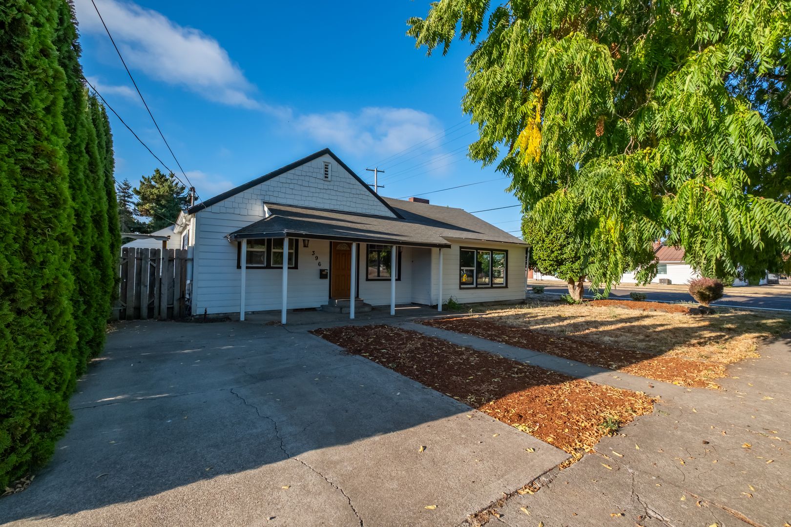 Lebanon House: 396 West Grant Street
