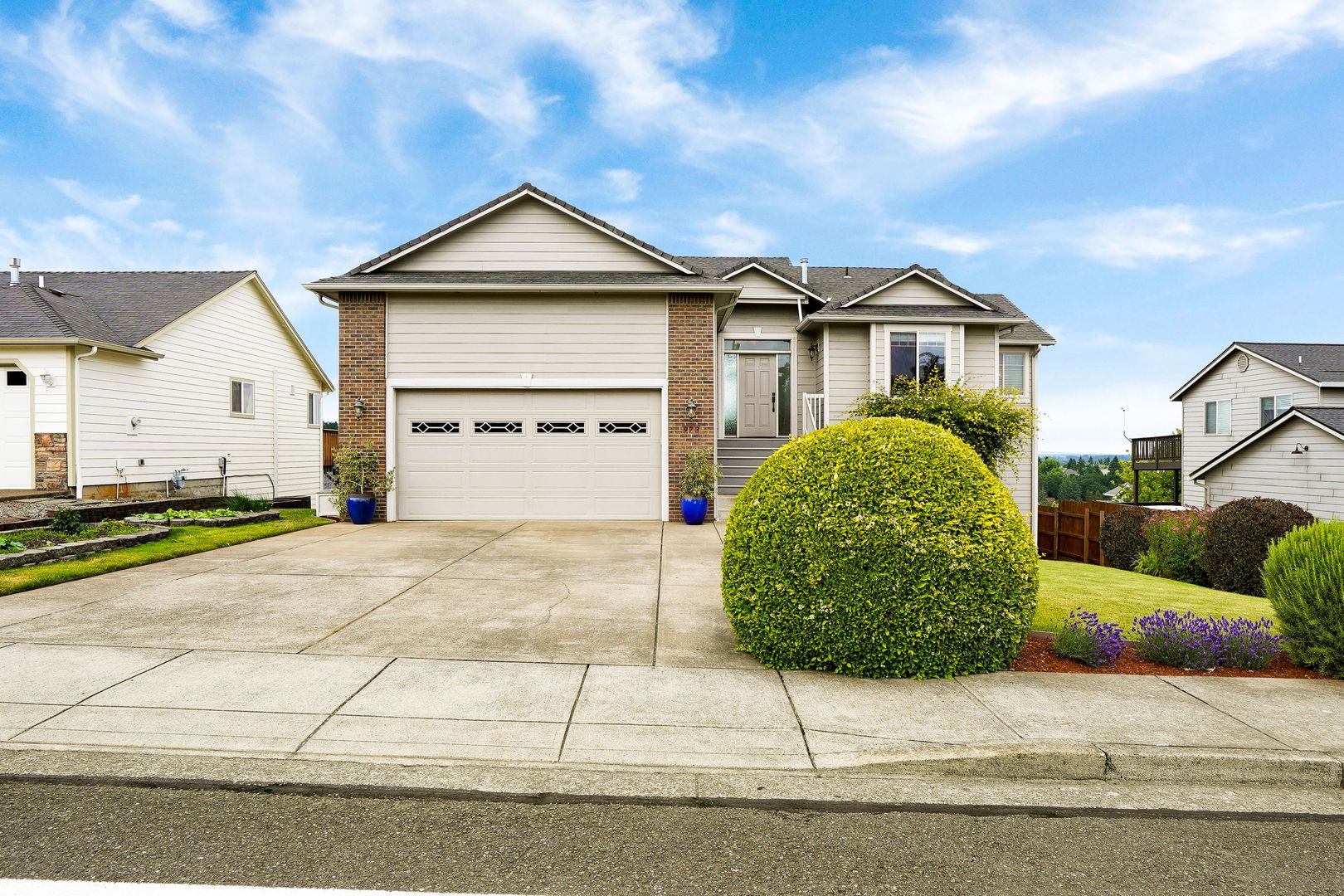 Salem House: 973 Burley Hill Drive Northwest