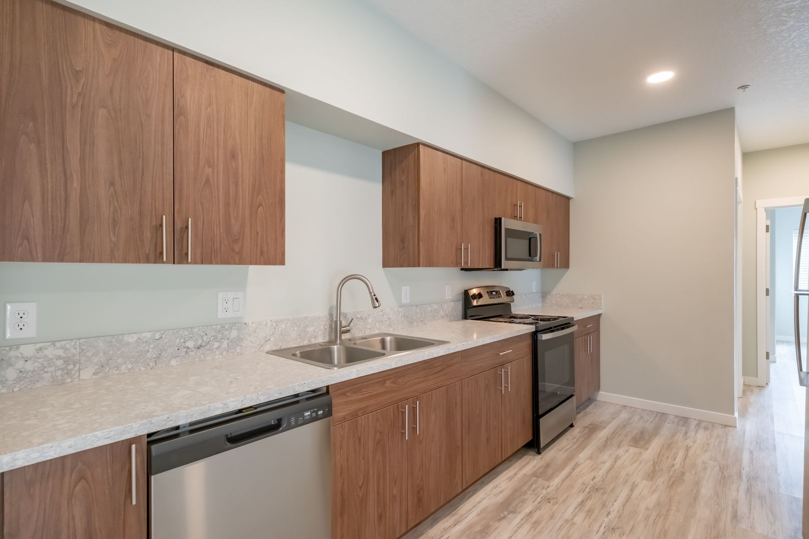 Molalla Apartment: 13001 S Crompton Lane