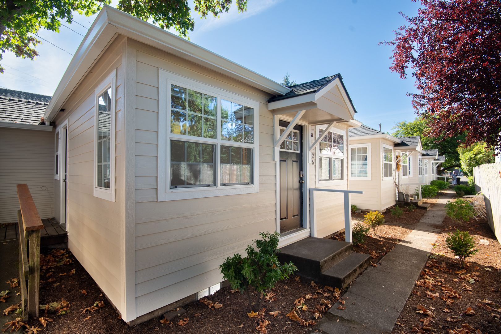 Salem Apartment: 520 19th Street NE