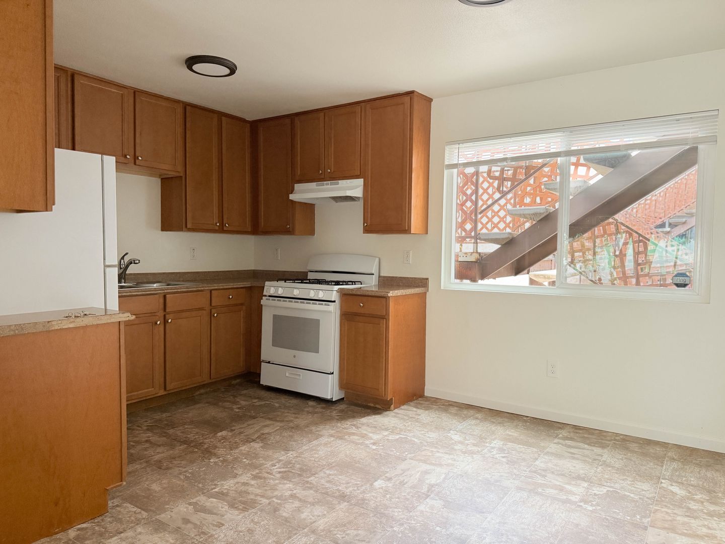 Imperial Beach Apartment: 789 Calla Avenue