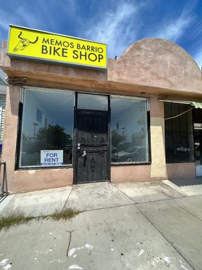 Commercial space for lease in Barrio Logan! – photo 1