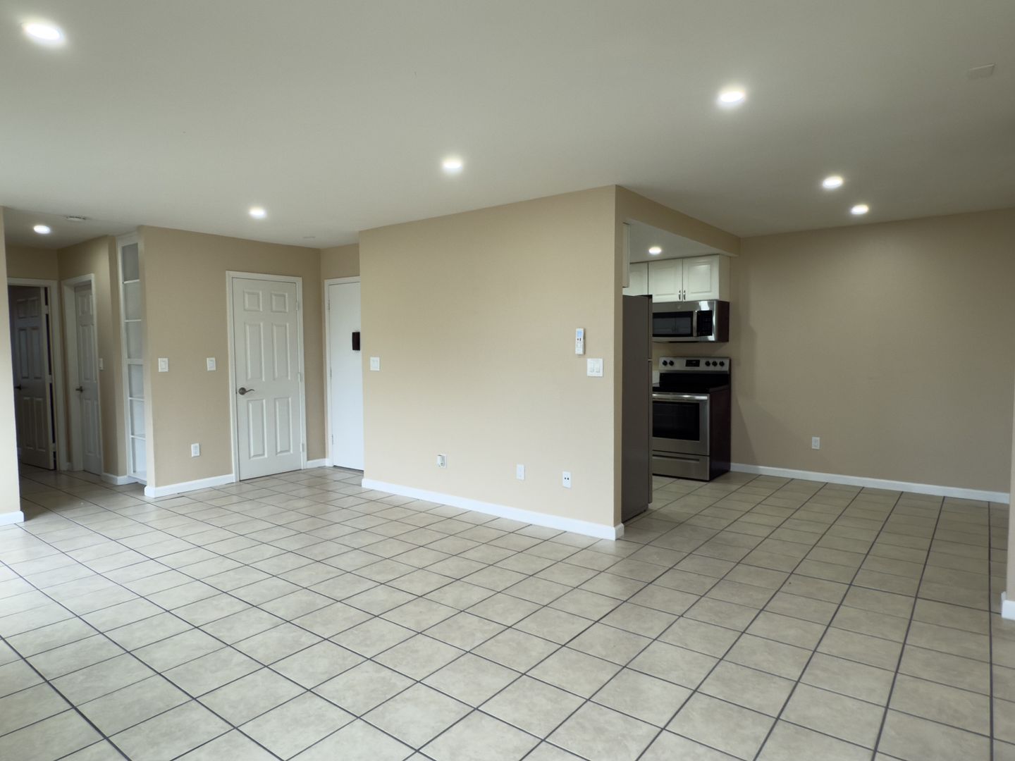 El Cajon Apartment: 588 Millar Ave