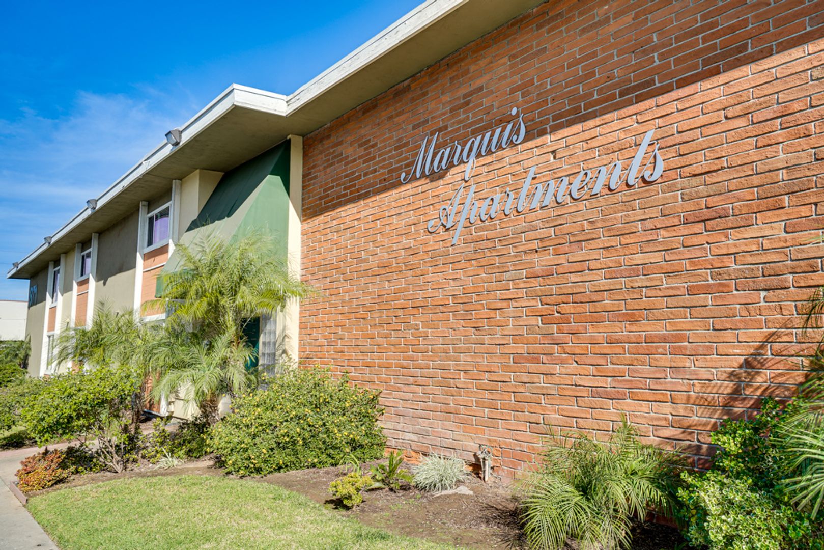 El Cajon Apartment: 871 N. Mollison Ave