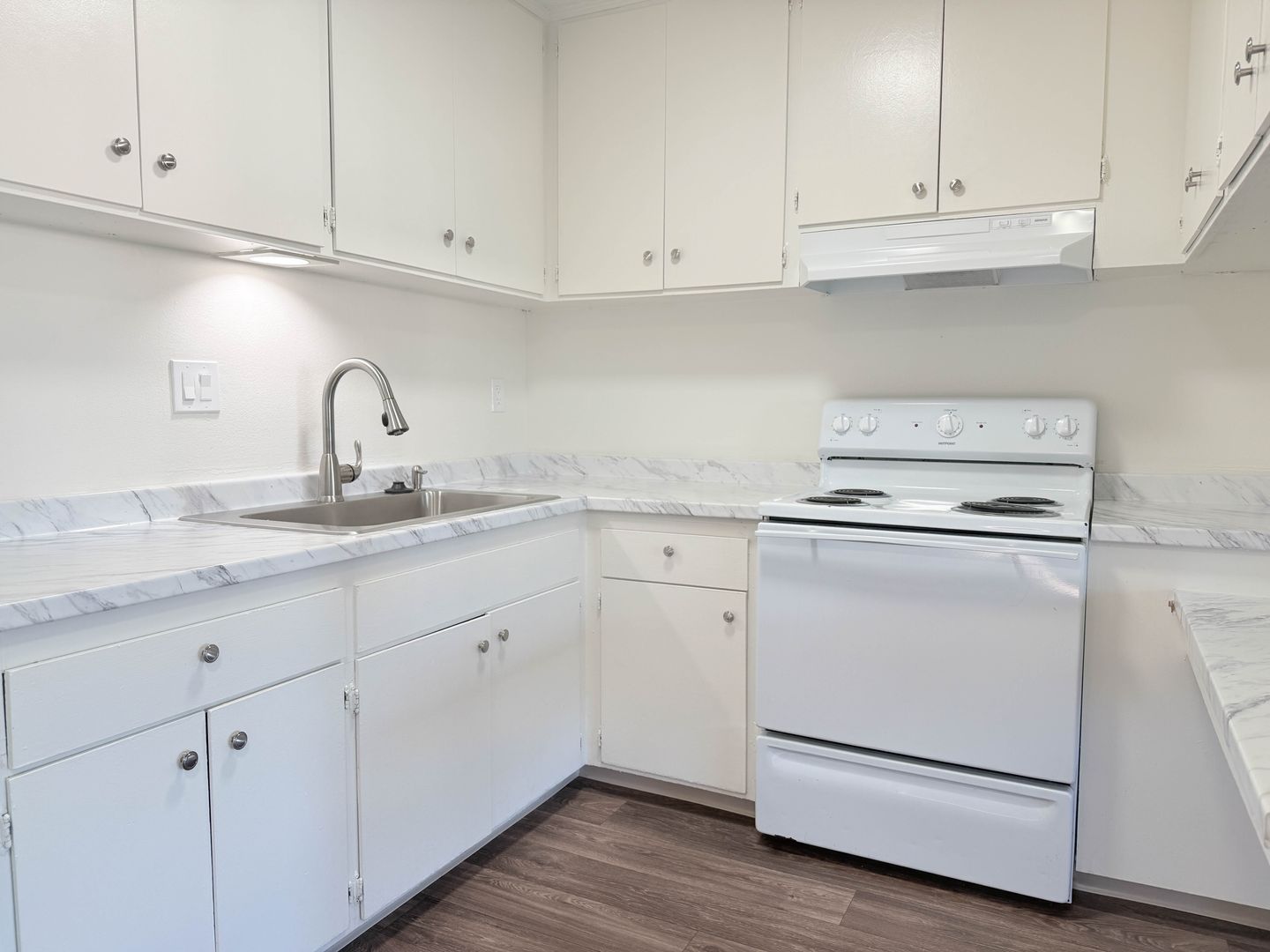 El Cajon Apartment: 1037 E. Lexington Ave