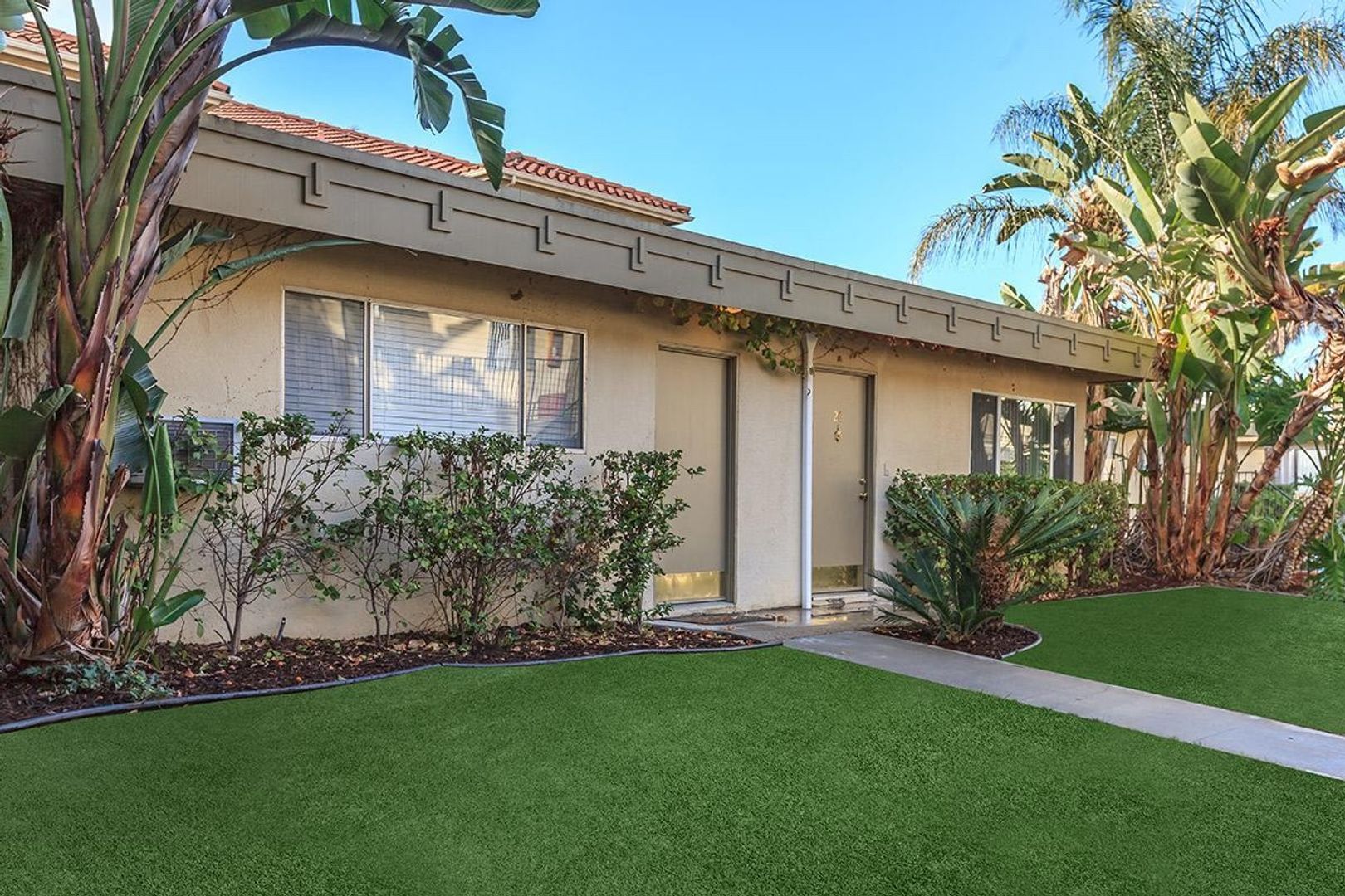 La Mesa Apartment: 7138 Saranac Street