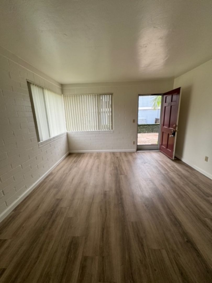 San Diego Apartment: 1436 Oliver Ave