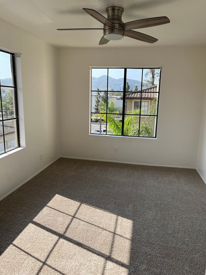 San Marcos Apartment: 580-592 Los Vallecitos Blvd