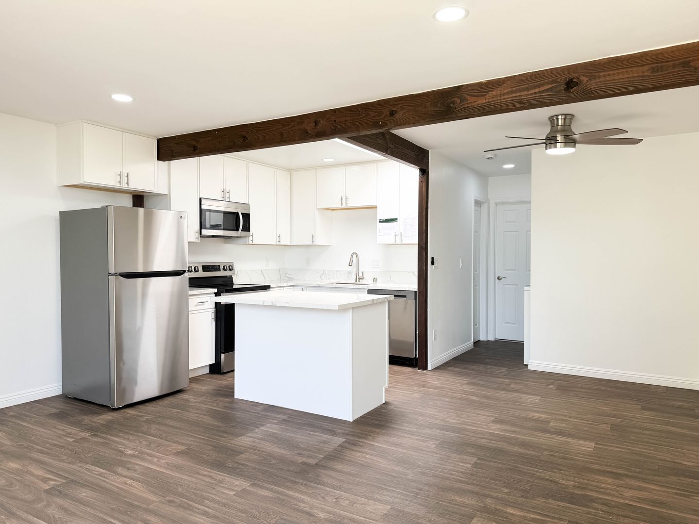 La Mesa Apartment: 5333 Baltimore Dr