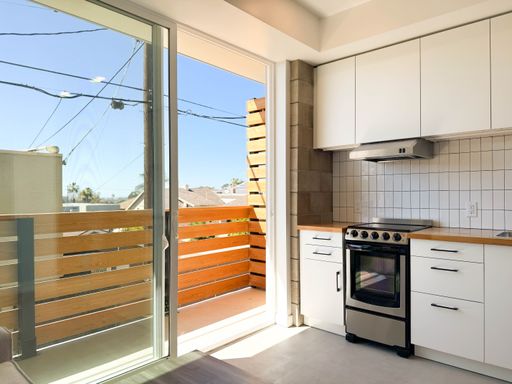 ONE MONTH FREE! (OAC) | Essential efficiency for modern studio living! – photo 1