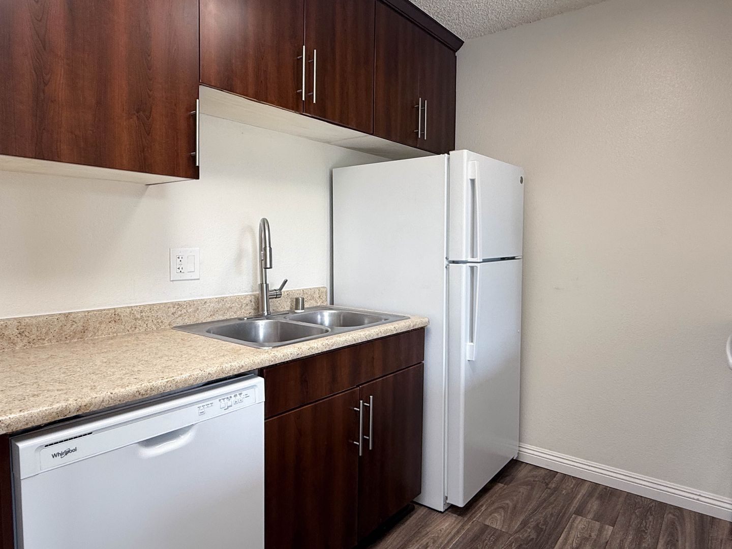 La Mesa Apartment: 5333 Baltimore Dr