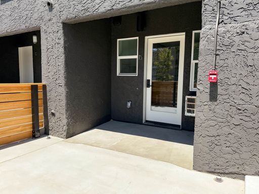 ONE MONTH FREE! (OAC) | Modern Studio with Private Patio & Washer/Dryer! – photo 1
