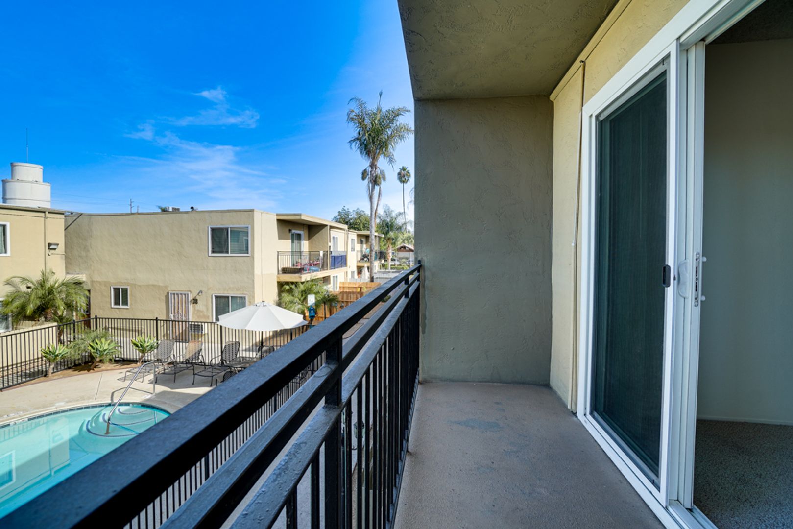 El Cajon Apartment: 871 N. Mollison Ave