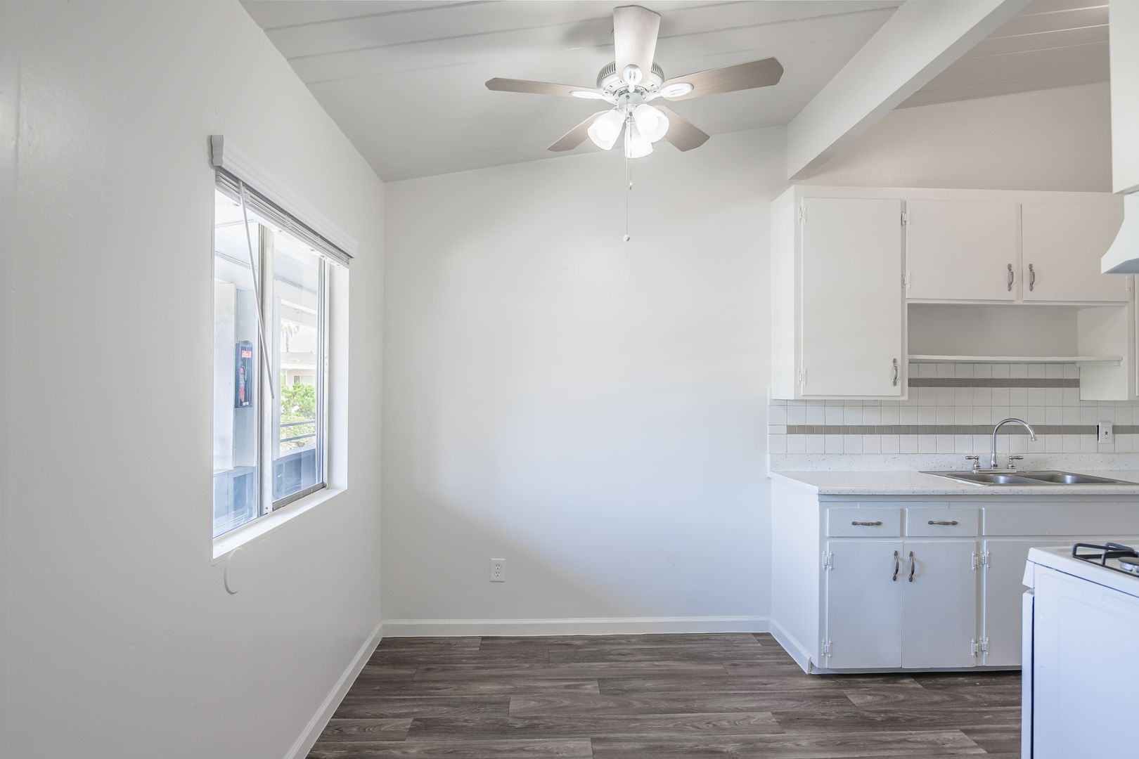 El Cajon Apartment: 127 W Renette Ave